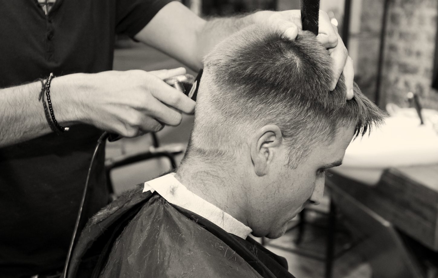 Clipper-over-comb work on a short cut